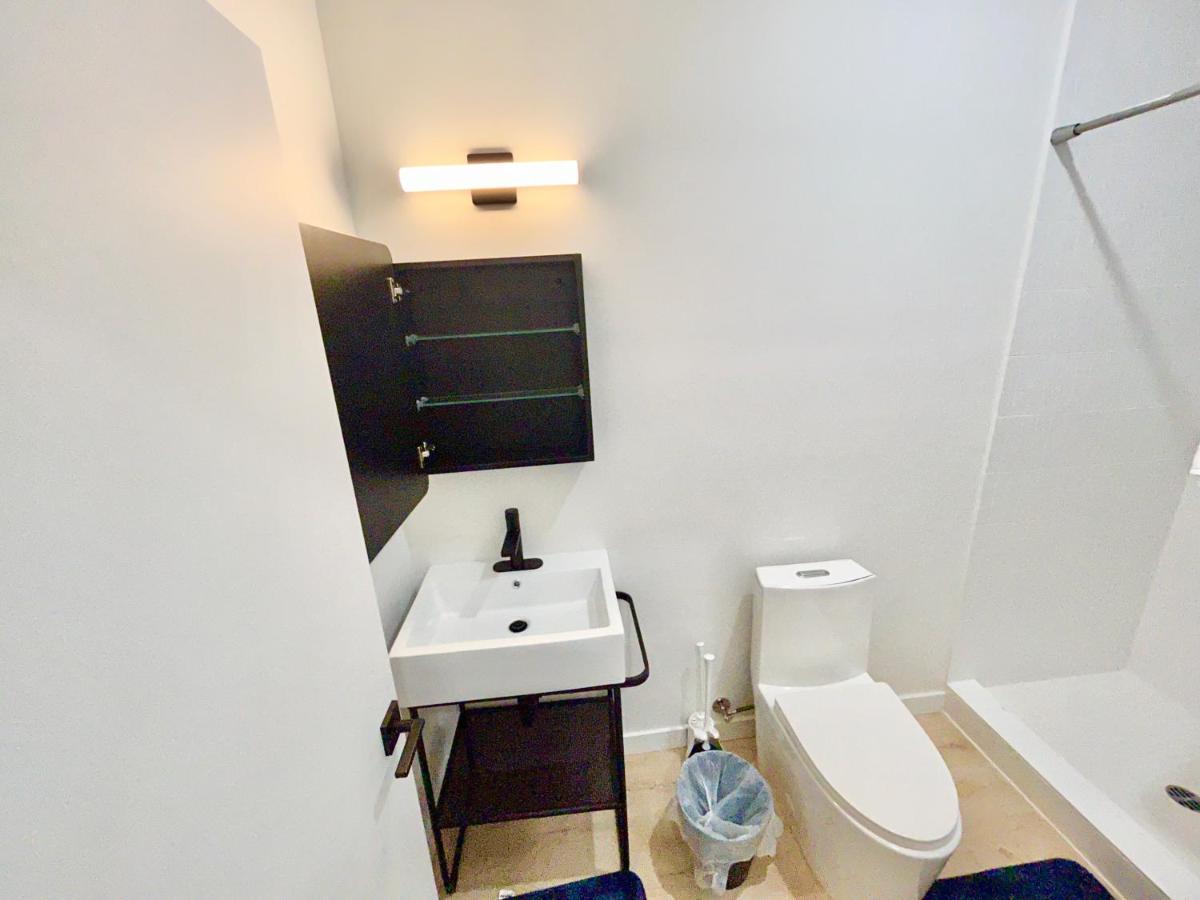 New Dtla W/private Parking Appartement